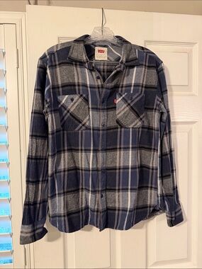 Levi's Navy & Gray Plaid Button-Down Flannel Shirt